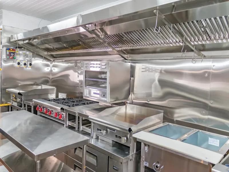 FAST FOOD COMMERCIAL KITCHEN - Image 1