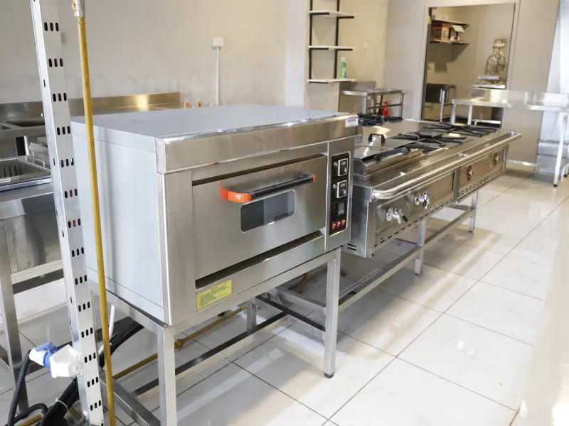 MIRAGE COMMERCIAL KITCHEN - Image 6