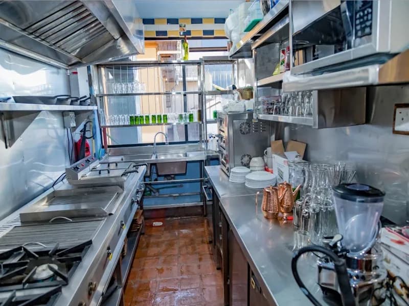 COMMERCIAL KITCHEN FOR A BAR - Image 1