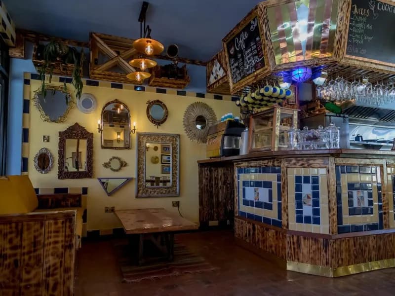 COMMERCIAL KITCHEN FOR A BAR - Image 5